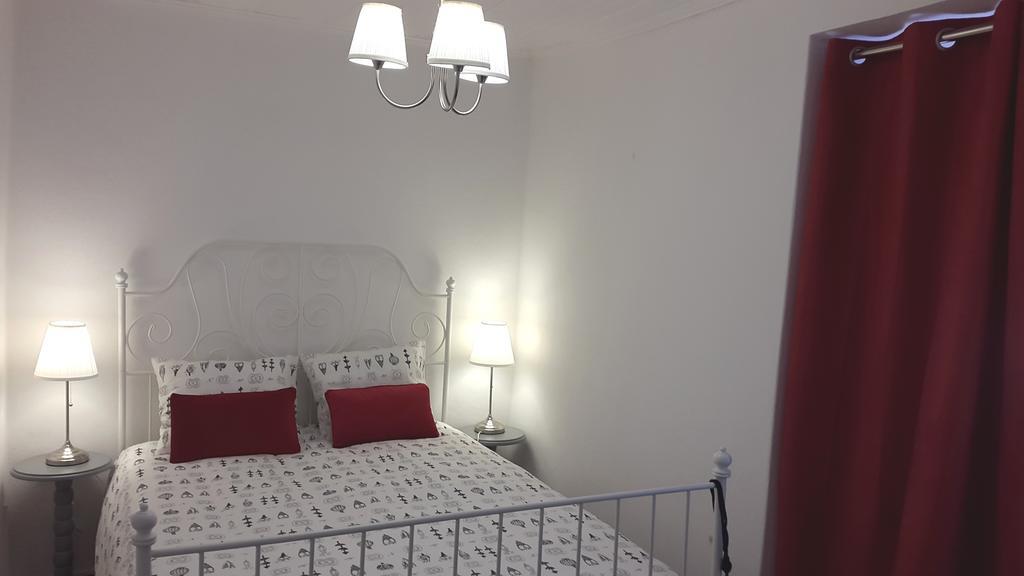 Casa Da Quinta Guest House Sao Pedro de Tomar Ruang foto